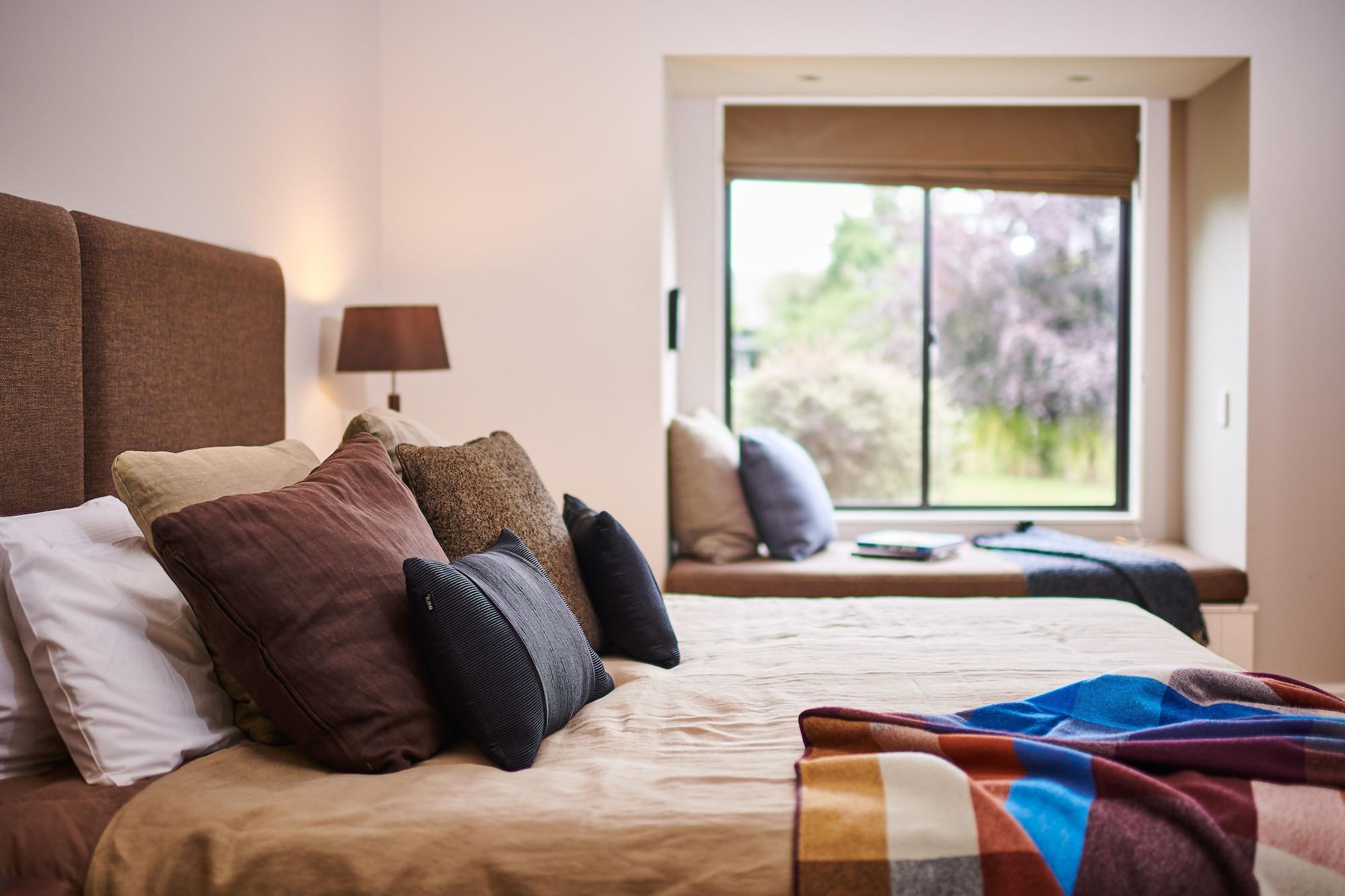 مارتينبوره Parehua Resort المظهر الخارجي الصورة A bedroom at the hotel
