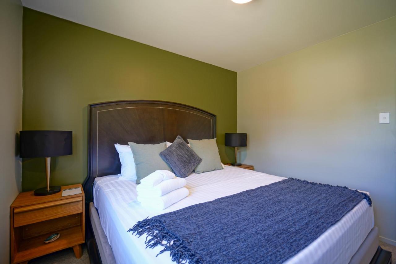 مارتينبوره Parehua Resort المظهر الخارجي الصورة A bedroom